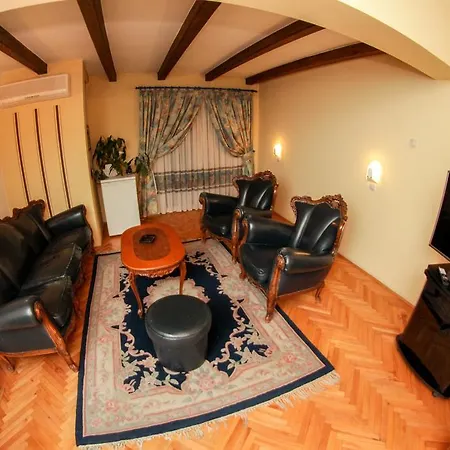 Fontana 3*